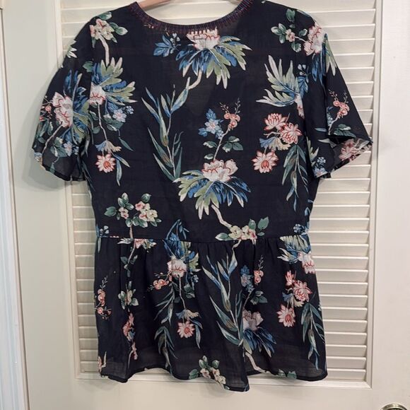 Johnny Was Workshop Floral Leafy Peplum Tassel Blouse Size Small - Picture 4 of 6